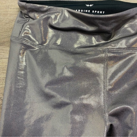 Heroine Sport Marvel Legging Chrome Silver High Waisted Large NWT - Picture 5 of 5